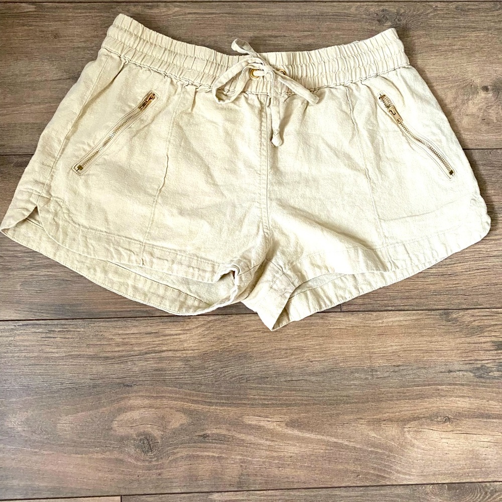 Linen shorts